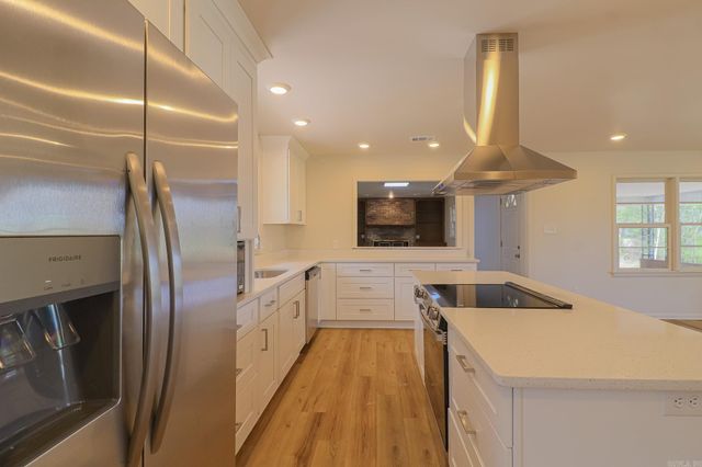 2711 Wood Street, Jonesboro, AR 72401