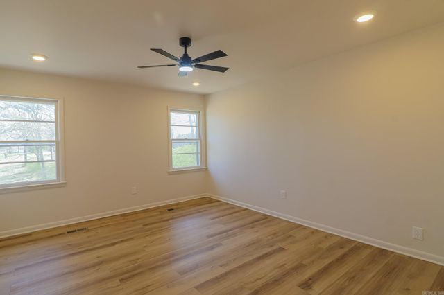 2711 Wood Street, Jonesboro, AR 72401