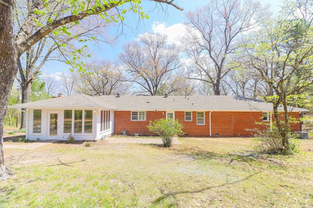 2711 Wood Street, Jonesboro, AR 72401