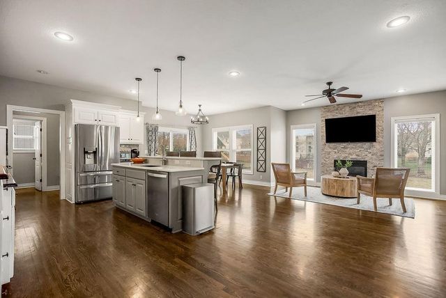 10992 S Barth Road, Olathe, KS 66061