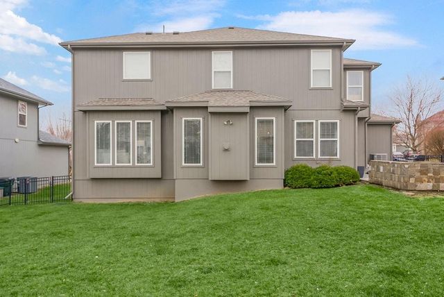 10992 S Barth Road, Olathe, KS 66061