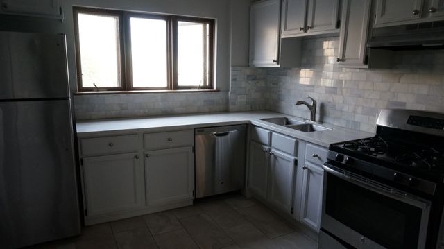 325 W Wisconsin Street 1853-2, Chicago, IL 60614
