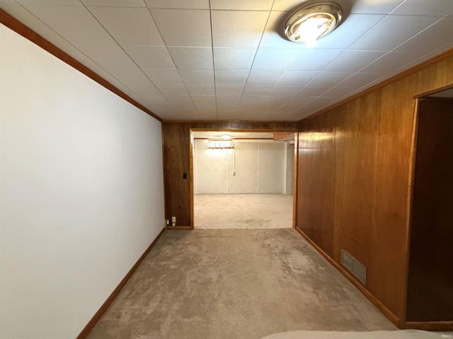 911 Oak Hill Road, Evansville, IN 47711