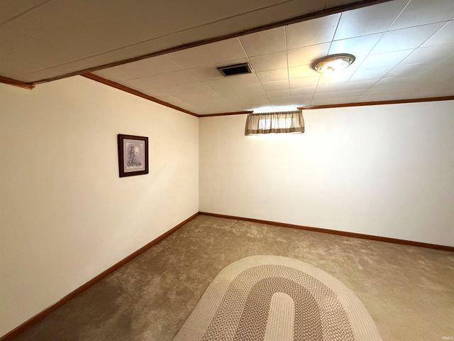 911 Oak Hill Road, Evansville, IN 47711