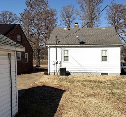 911 Oak Hill Road, Evansville, IN 47711