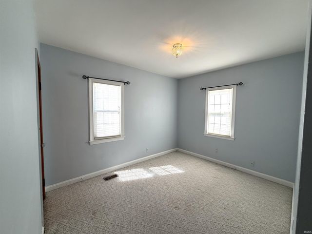 911 Oak Hill Road, Evansville, IN 47711