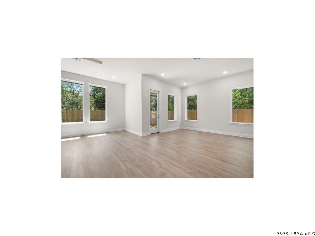 128 Allin Oaks, Universal City, TX 78148