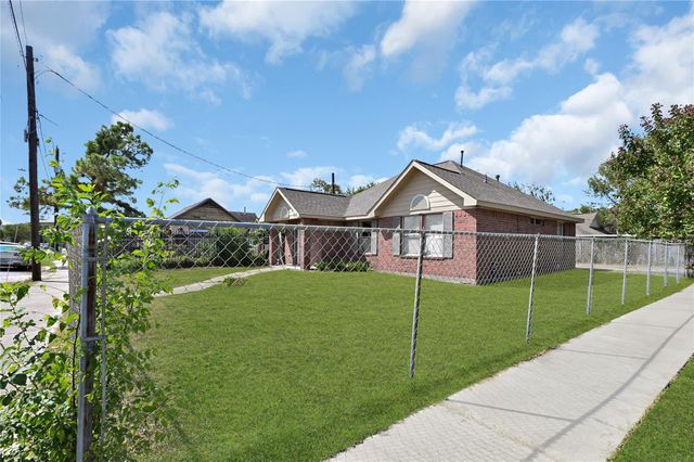 1602 Monroe Street, Houston, TX 77023
