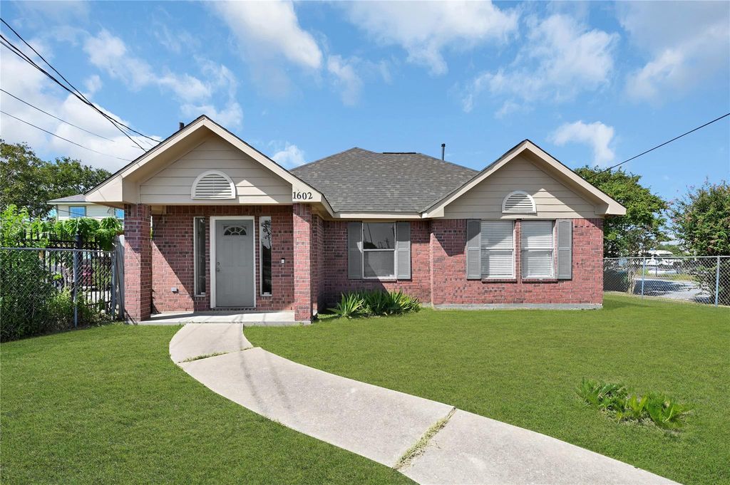 1602 Monroe Street, Houston, TX 77023