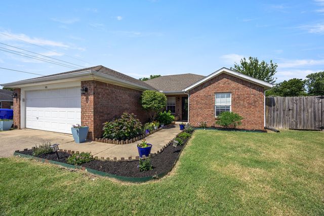112 Green Acres Street, Lowell, AR 72745