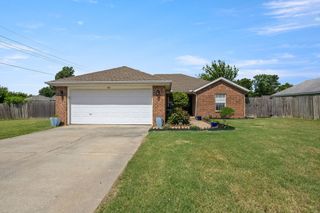 112 Green Acres Street, Lowell, AR 72745