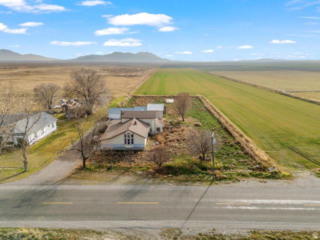10205 W 10400 N, Tremonton, UT 84337