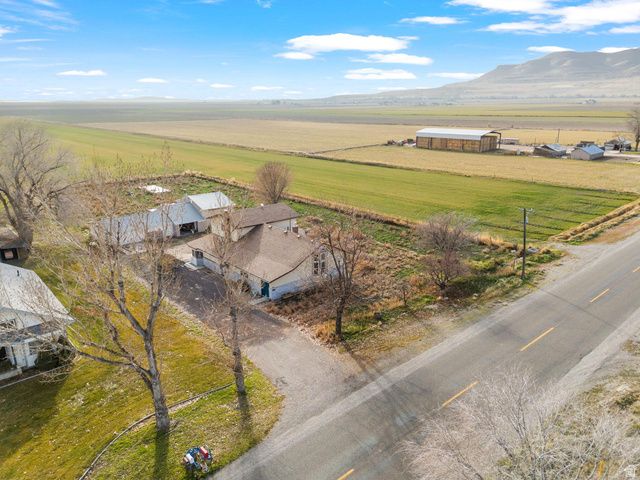 10205 W 10400 N, Tremonton, UT 84337