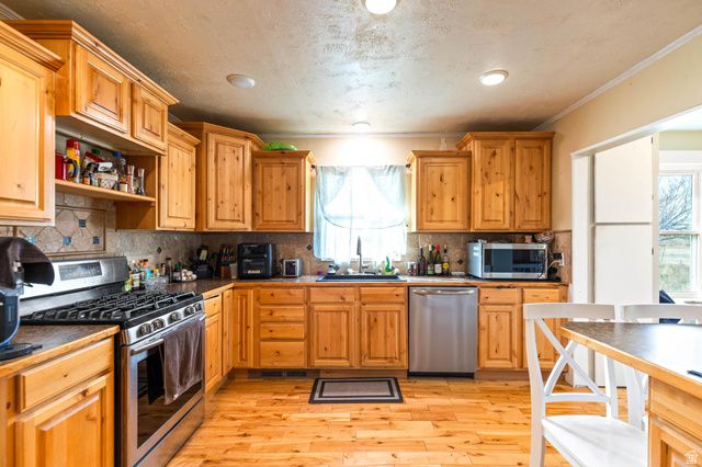 10205 W 10400 N, Tremonton, UT 84337