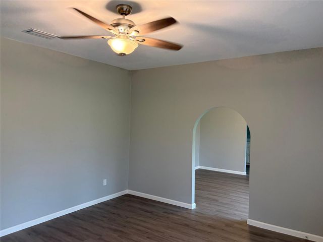 638 Kelly Lane, Holiday Lakes, TX 77515