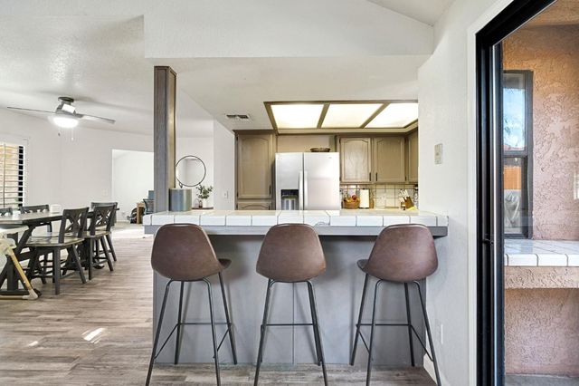 6241 N Lodi Avenue, Fresno, CA 93722