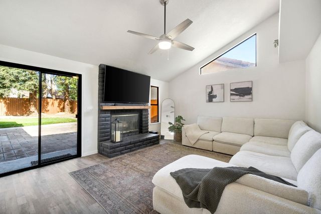 6241 N Lodi Avenue, Fresno, CA 93722