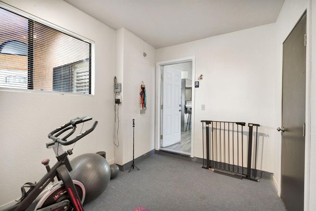 6241 N Lodi Avenue, Fresno, CA 93722