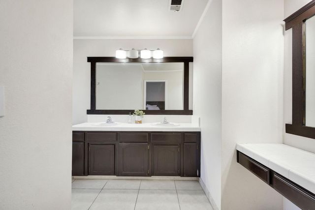 6241 N Lodi Avenue, Fresno, CA 93722