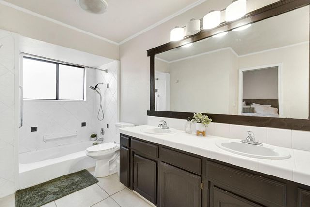 6241 N Lodi Avenue, Fresno, CA 93722