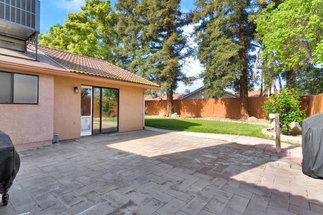 6241 N Lodi Avenue, Fresno, CA 93722