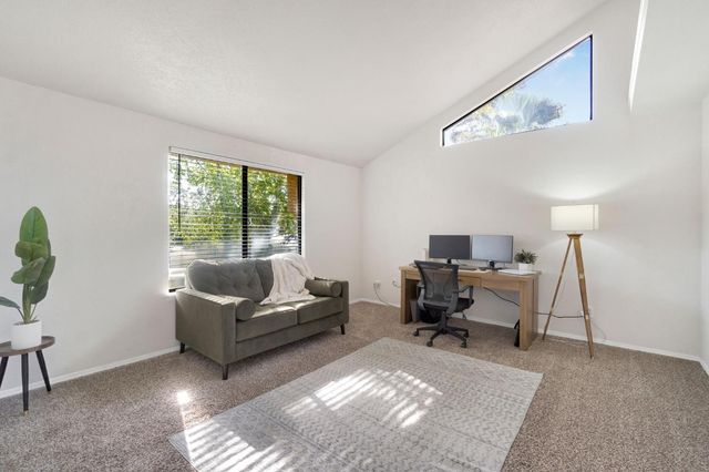 6241 N Lodi Avenue, Fresno, CA 93722