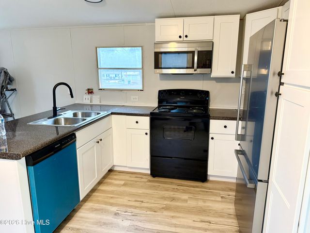 388 Kestrel Drive SW, Shallotte, NC 28470