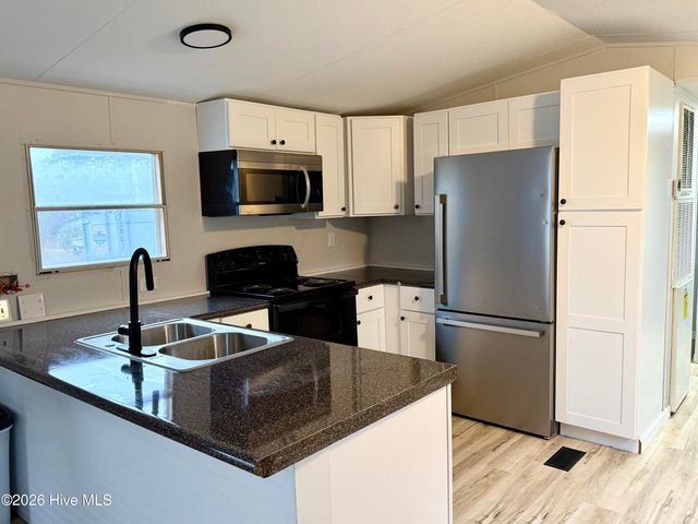 388 Kestrel Drive SW, Shallotte, NC 28470