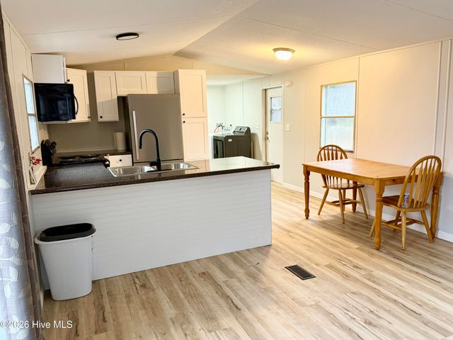 388 Kestrel Drive SW, Shallotte, NC 28470