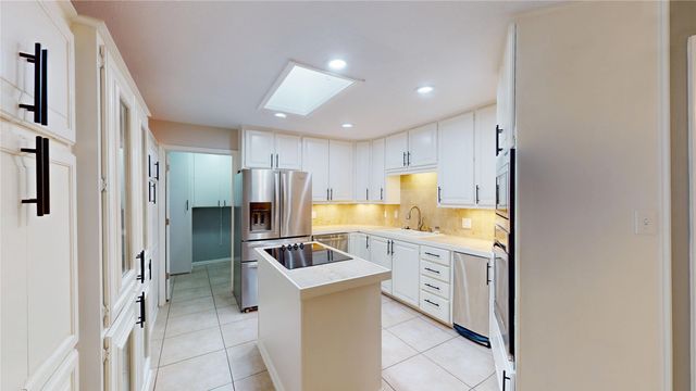 6920 Westover Drive, Granbury, TX 76049