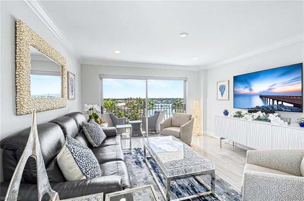 2150 Gulf Shore BLVD N 605, NAPLES, FL 34102 — photo 3