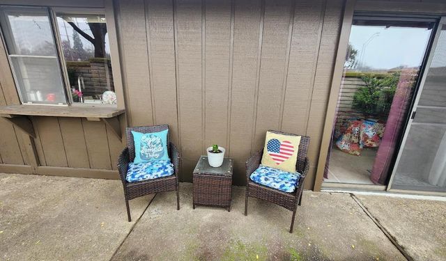 2441 W Elm, Lodi, CA 95242