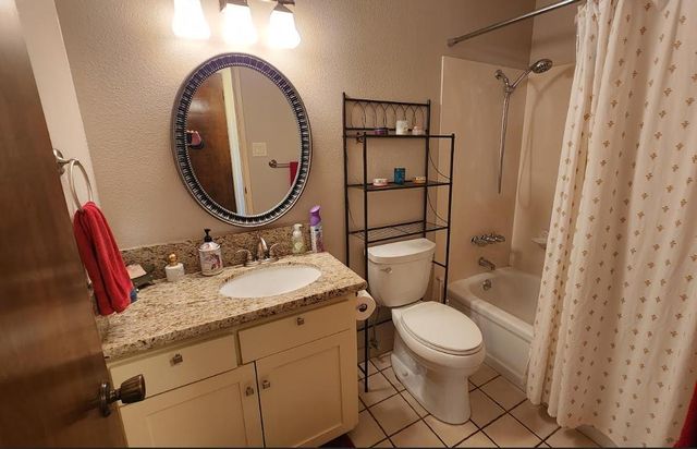 2441 W Elm, Lodi, CA 95242