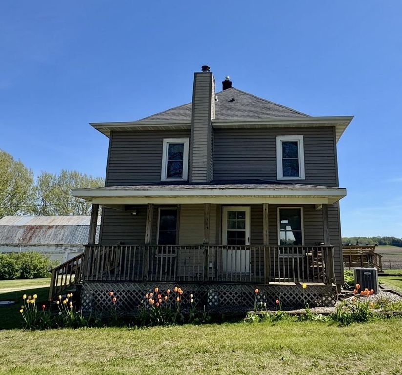10339 W Footville Hanover Road, Janesville, WI 53548