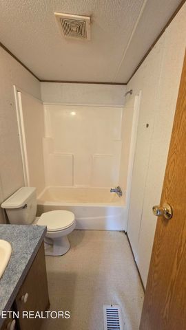 205 Royal St, Clinton, TN 37716