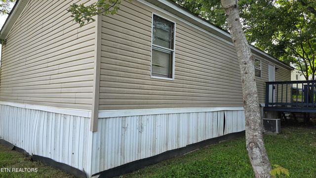 205 Royal St, Clinton, TN 37716