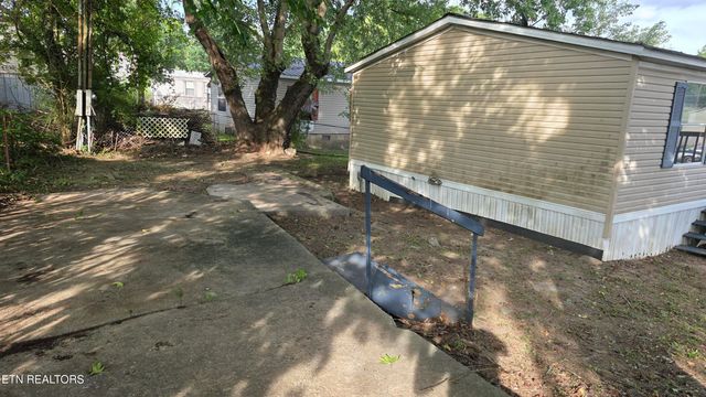 205 Royal St, Clinton, TN 37716