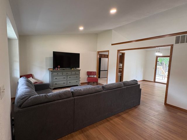 1009 Helen, Augusta, KS 67010