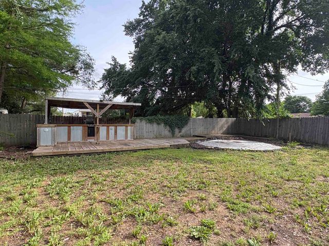 1009 Helen, Augusta, KS 67010