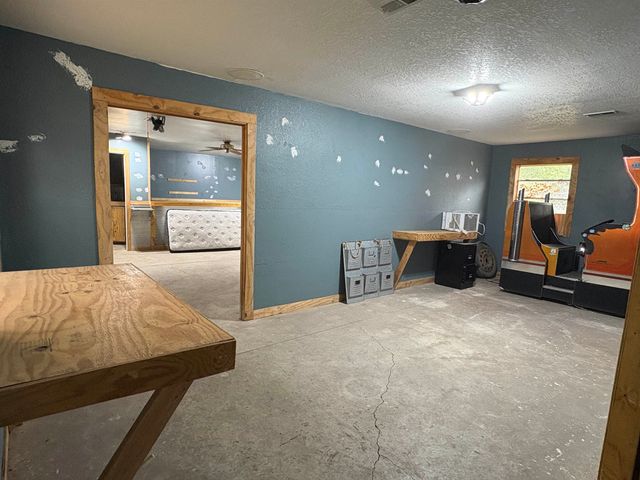 1009 Helen, Augusta, KS 67010