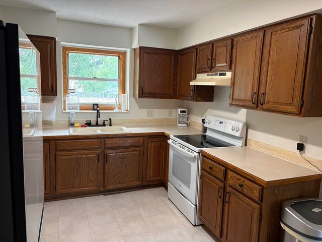1009 Helen, Augusta, KS 67010