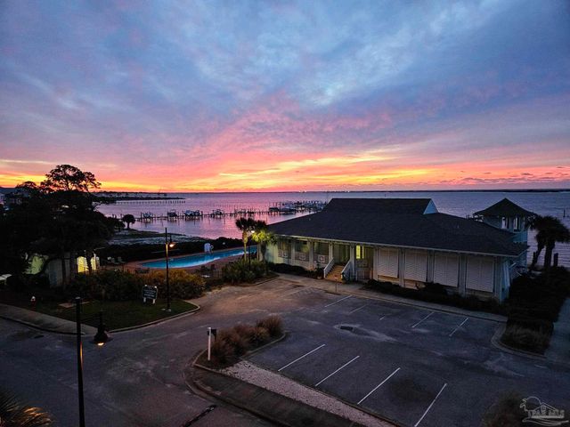 10099 Nelle Ave, Pensacola, FL 32507