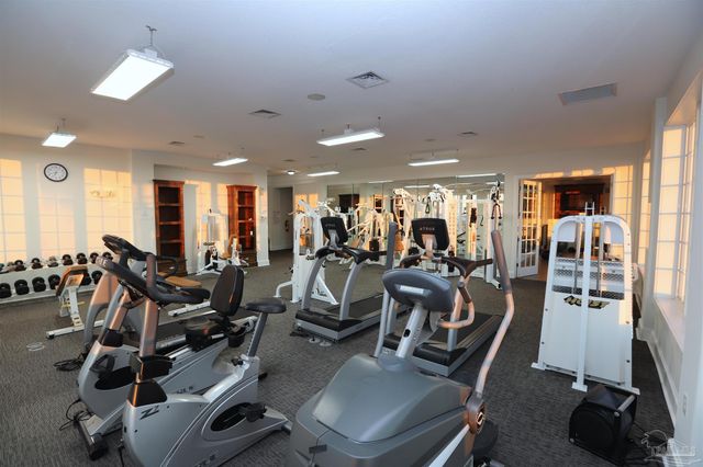 10099 Nelle Ave, Pensacola, FL 32507