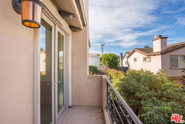 2005 Robinson Street B, Redondo Beach, CA 90278