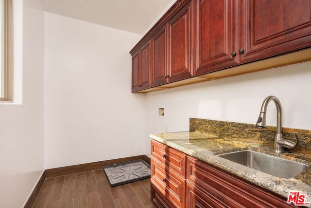 2005 Robinson Street B, Redondo Beach, CA 90278