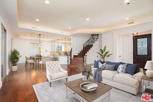 2005 Robinson Street B, Redondo Beach, CA 90278