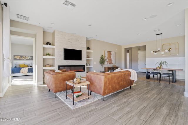 4431 S BENTON Lane, Mesa, AZ 85212