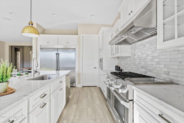 4431 S BENTON Lane, Mesa, AZ 85212