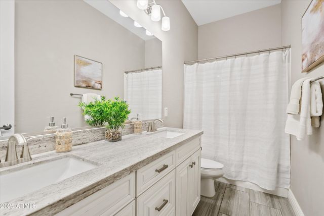 4431 S BENTON Lane, Mesa, AZ 85212