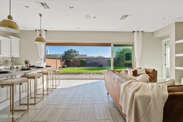 4431 S BENTON Lane, Mesa, AZ 85212